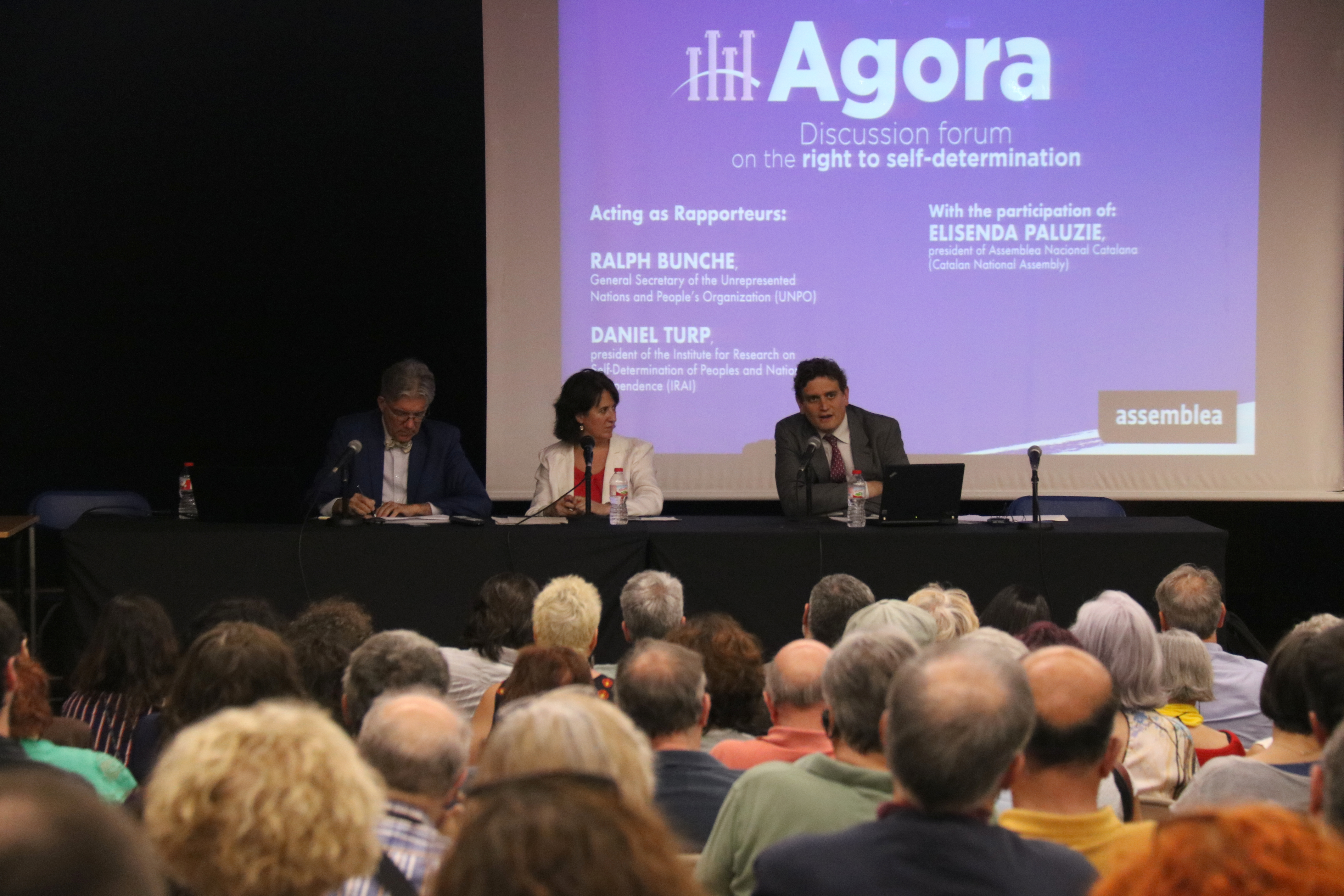 Daniel Turp, Elisenda Paluzie and Ralph Bunche at the talk organized by ANC on 25 June, 2019 (Mariona Puig/ACN)
